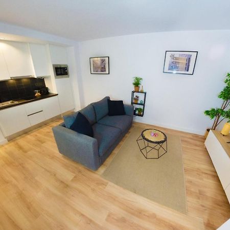 Modern Haven For Urban Explorers By Rems Málaga Dış mekan fotoğraf